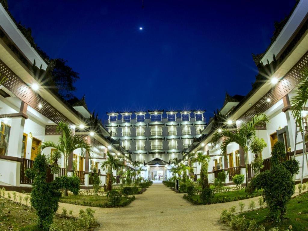 Yadanarpon Dynasty Mandalay