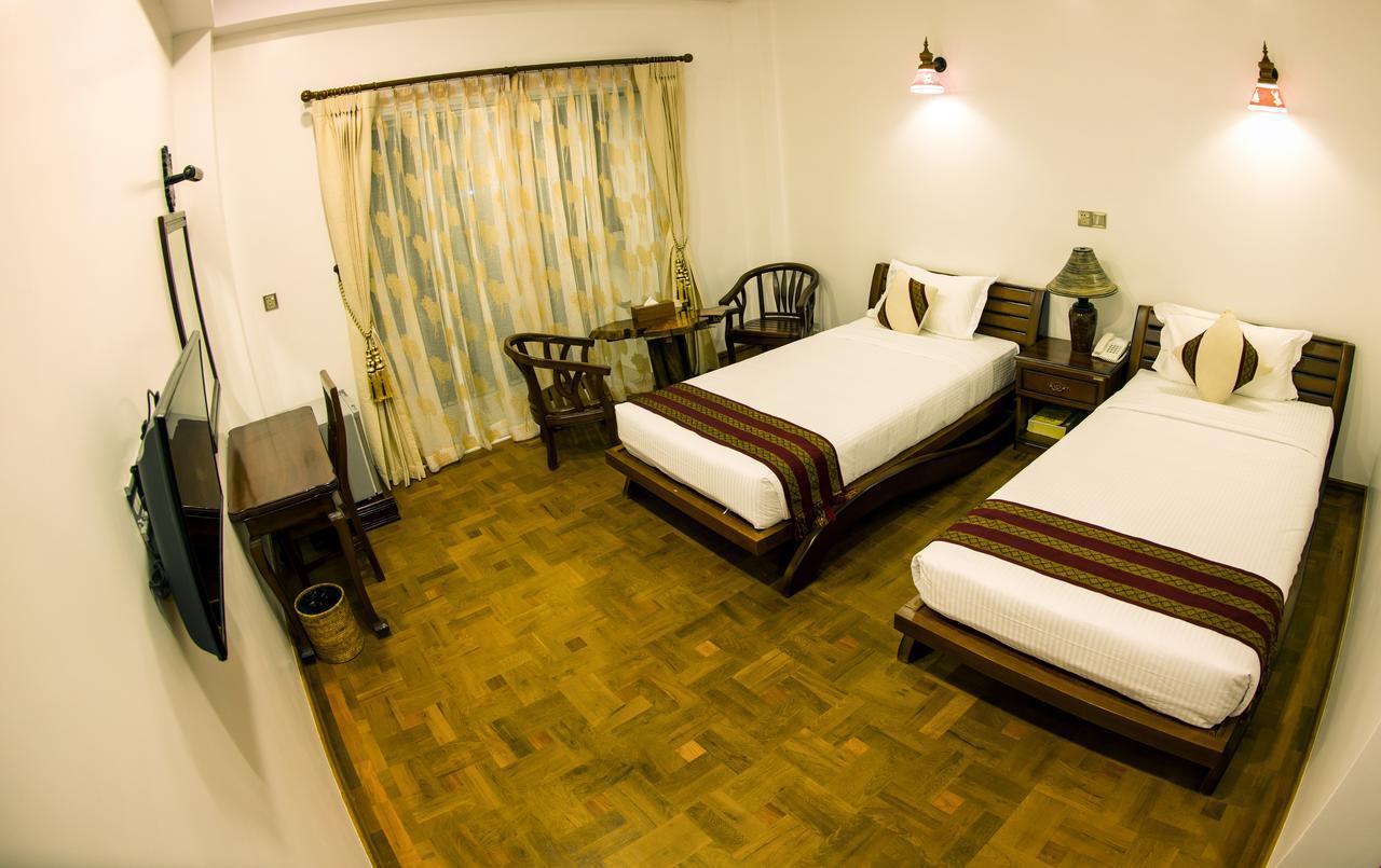Yadanarpon Dynasty Hotel
